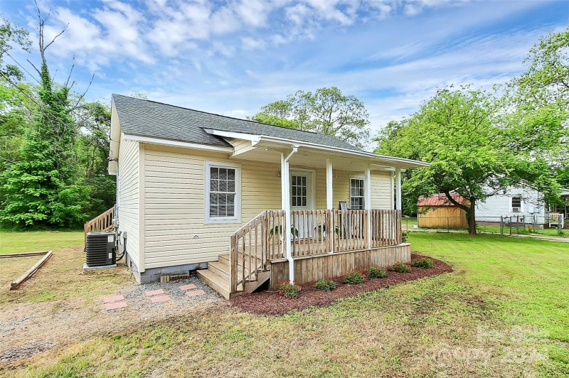 Property image 2 at 3922 Old York Road, Gastonia, NC 28056