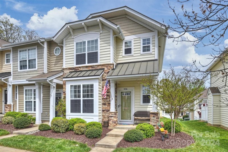 Property image 2 at 836 Gentlewinds Court, Fort Mill, SC 29708
