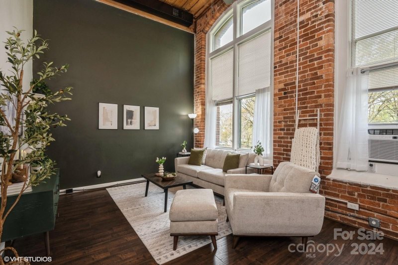 Property image 2 at 201 S Hoskins Road, Charlotte, NC 28208