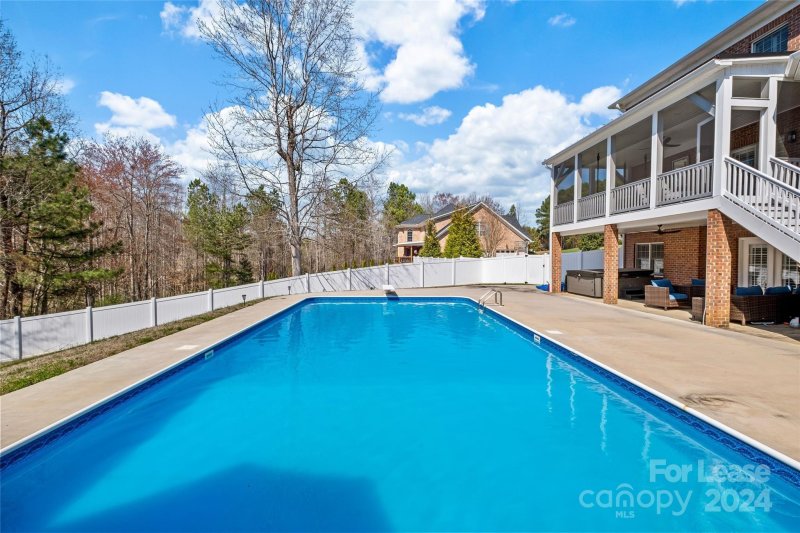 Property image 3 at 140 Gunpowder Circle, Granite Falls, NC 28630