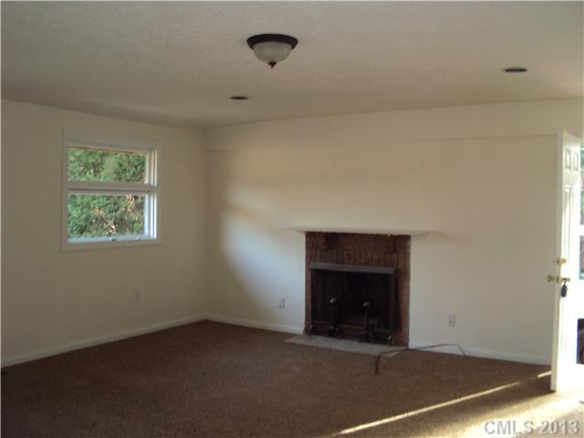 Property image 2 at 7811 Shalom Drive, Charlotte, NC 28216