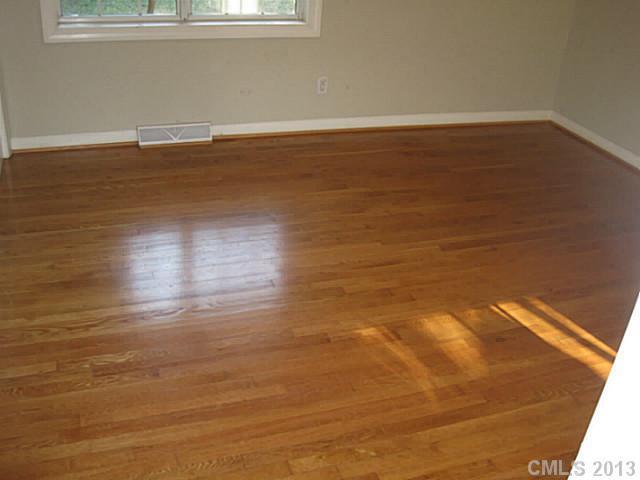 Property image 3 at 106 Wexford Court, Charlotte, NC 28210