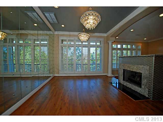 Property image 5 at 216 Wendover Heights Circle, Charlotte, NC 28211
