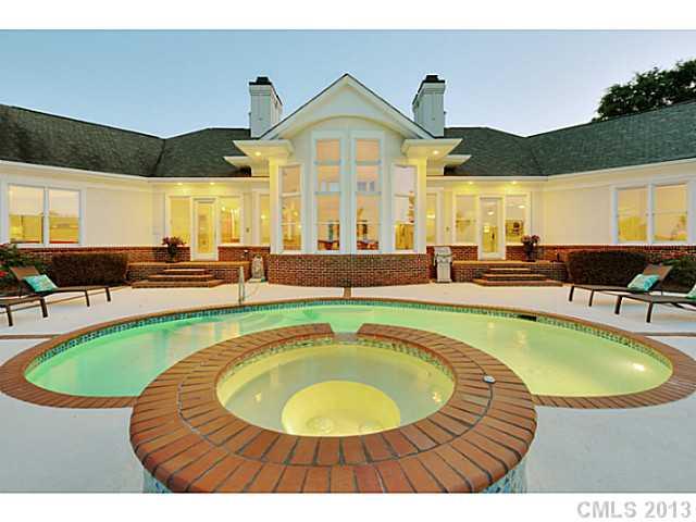 Property image 2 at 3566 Governors Island Drive, Denver, NC 28037