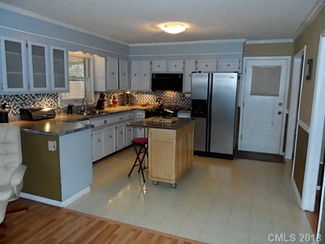 Property image 2 at 140 Greendale Drive, Mount Holly, NC 28120