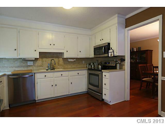 Property image 5 at 3034 Eastham Lane, Charlotte, NC 28209