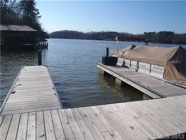 Property image 2 at 138 Grayrock Drive, Statesville, NC 28677