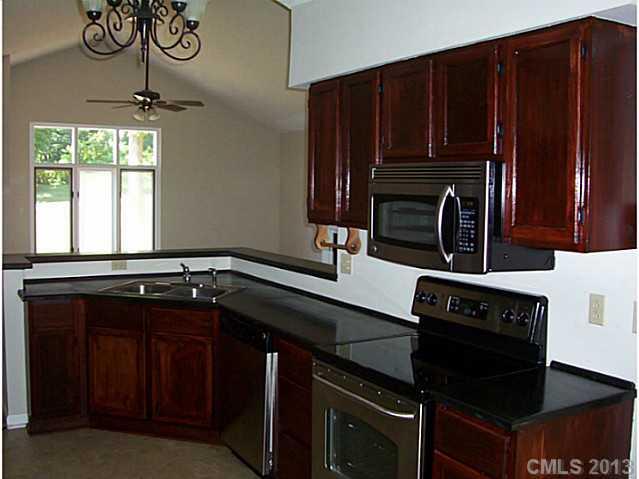Property image 3 at 127 Squire Court, Statesville, NC 28625