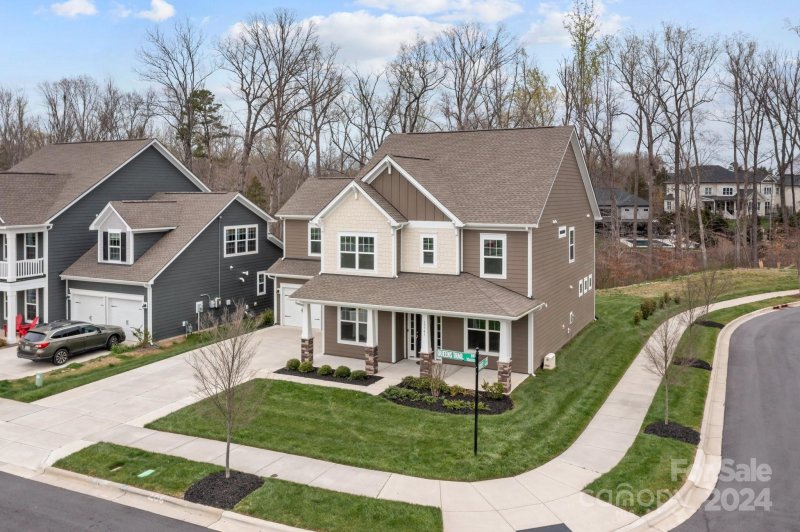 Property image 4 at 15741 Queens Trail Drive, Davidson, NC 28036