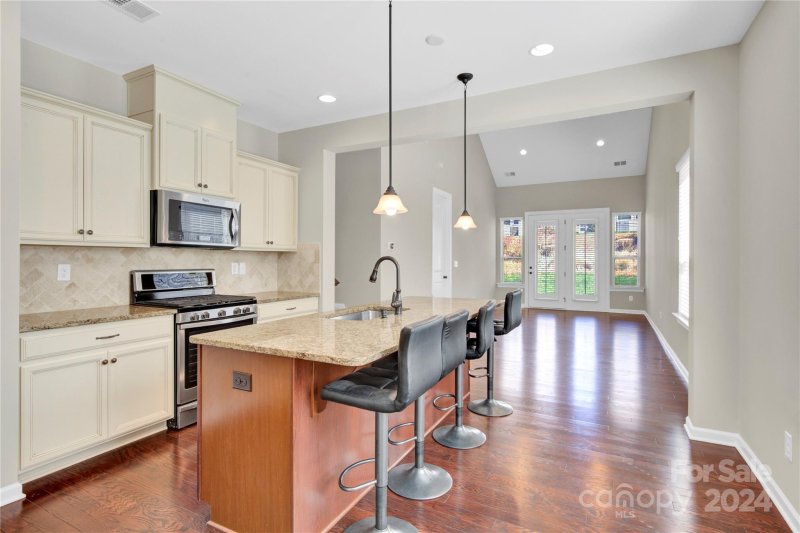 Property image 5 at 5624 Stonewells Drive, Charlotte, NC 28278