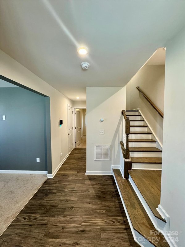 Property image 3 at 1214 Ashbury Street, Charlotte, NC 28216