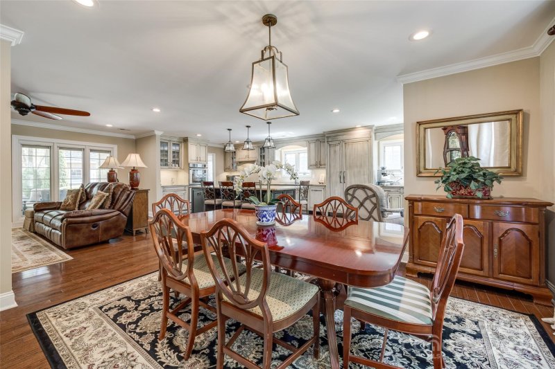 Property image 4 at 8001 Crockett Lane, Charlotte, NC 28270