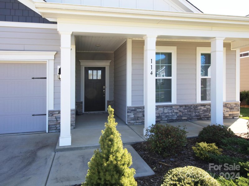 Property image 2 at 114 Boatwright Lane, Mooresville, NC 28117