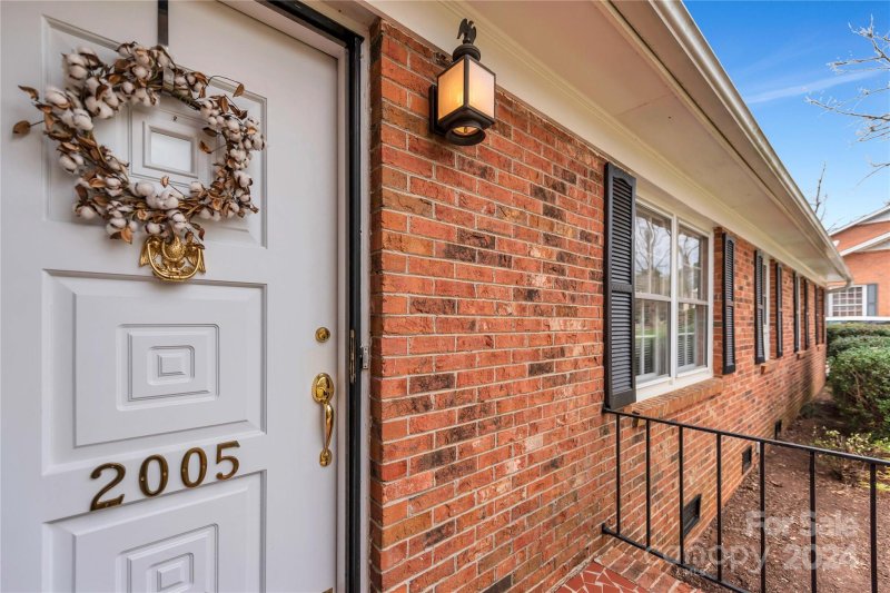 Property image 4 at 2005 Saratoga Drive, Gastonia, NC 28056