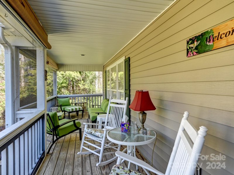 Property image 3 at 18 Old Applewood Lane, Hendersonville, NC 28739