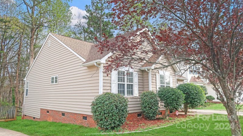 Property image 2 at 2830 Black Walnut Lane, Charlotte, NC 28262