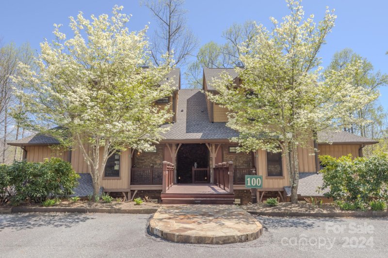 Property image 3 at 100 Saddle Notch Lane, Tuckasegee, NC 28783