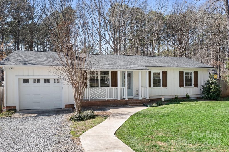 Property image 3 at 6992 Executive Circle, Denver, NC 28037