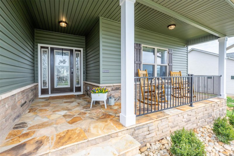 Property image 3 at 185 Staffordshire Drive, Statesville, NC 28625