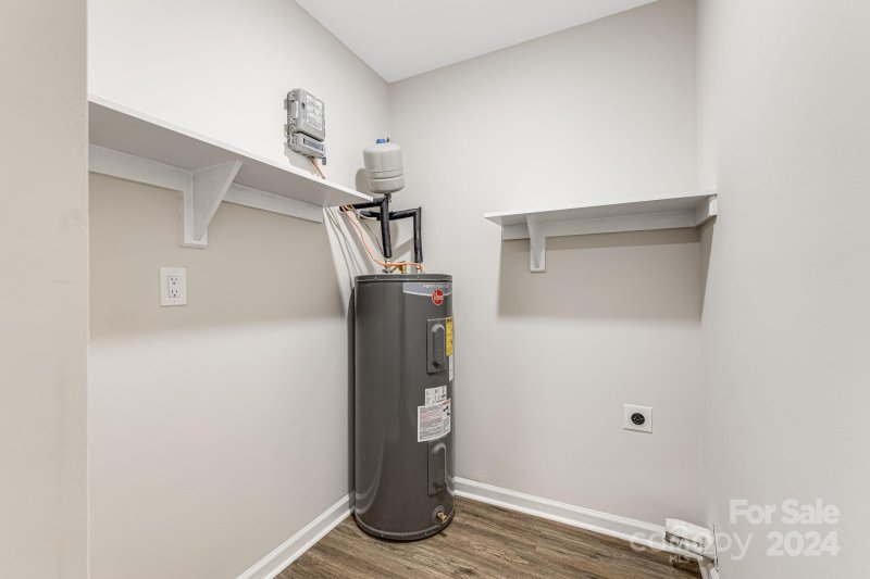 Property image 3 at 5 Melissa Court, Asheville, NC 28806