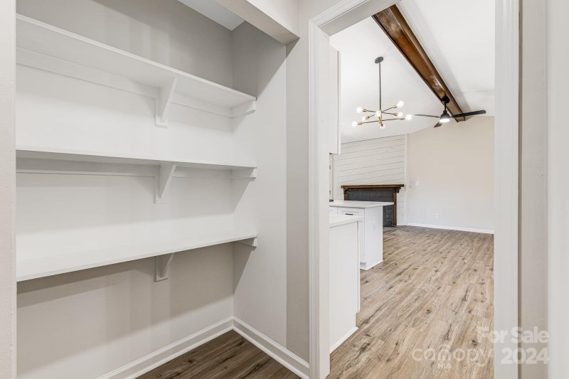 Property image 4 at 5 Melissa Court, Asheville, NC 28806