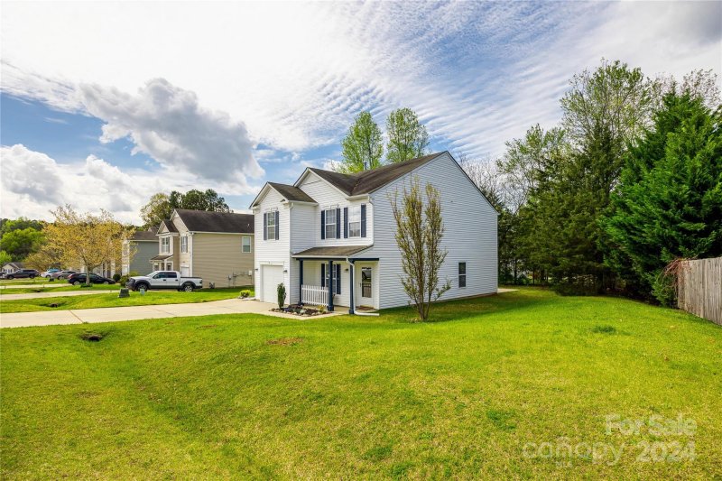 Property image 2 at 714 Erinbrook Court, York, SC 29745