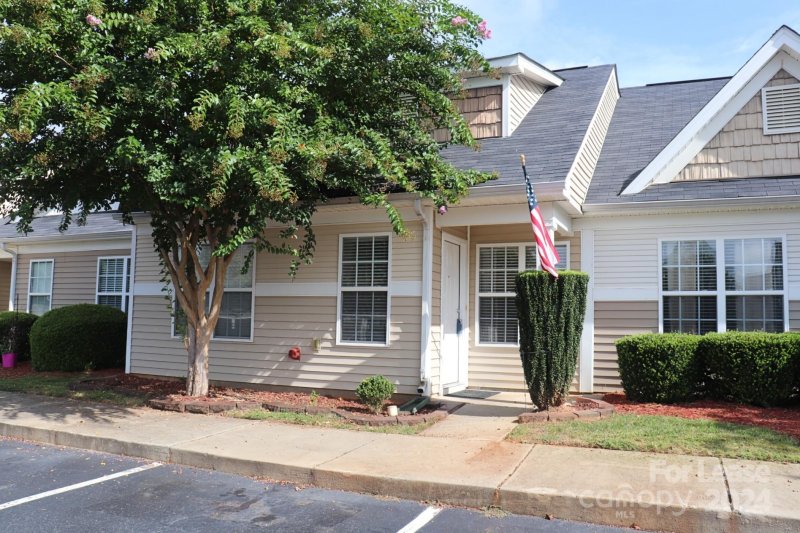 Property image 2 at 715 Waterfall Way, Clover, SC 29710