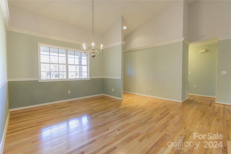 Property image 3 at 1112 Citation Circle, Hendersonville, NC 28739