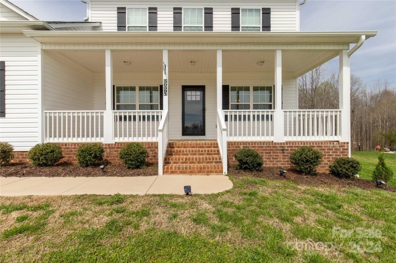 Property image 4 at 5039 Oxbow Run Lane, Clover, SC 29710