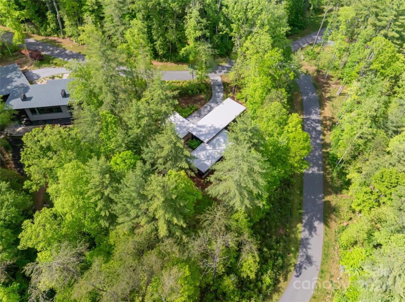 Property image 2 at 37 Trail Top Drive, Asheville, NC 28805