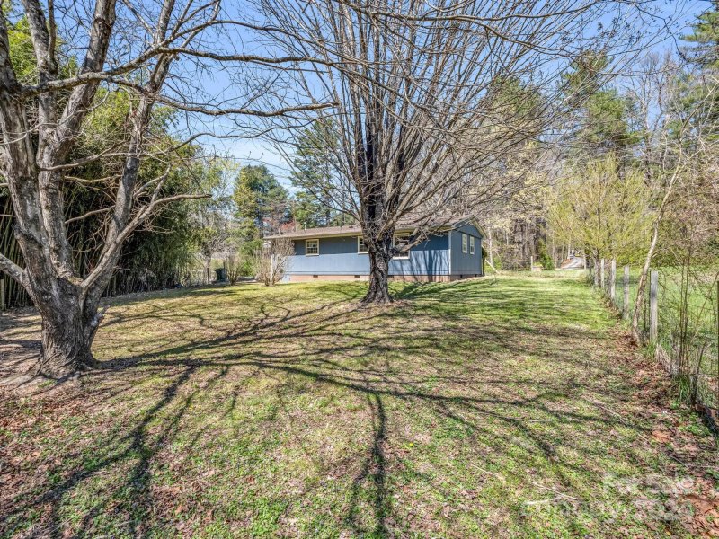 Property image 4 at 531 Stoney Mountain Road, Hendersonville, NC 28791