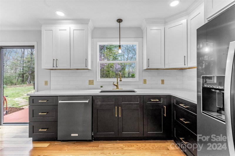 Property image 2 at 3200 Hickory Hill Road, Hendersonville, NC 28792