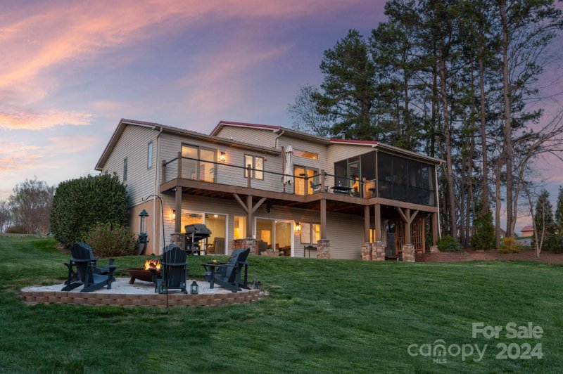 Property image 5 at 2715 Westview Drive, Sherrills Ford, NC 28673