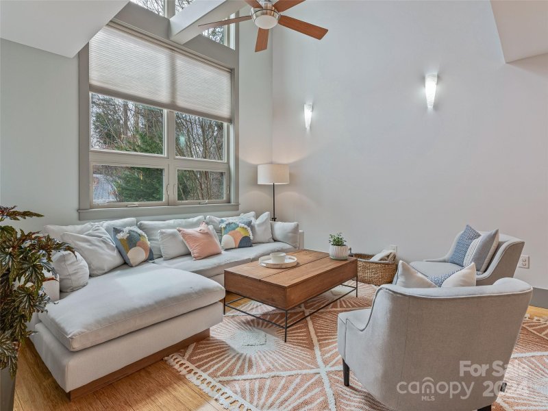 Property image 4 at 54 Morningside Drive, Asheville, NC 28806