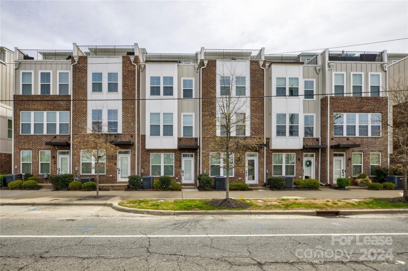 Property image 2 at 252 Parkwood Avenue, Charlotte, NC 28206