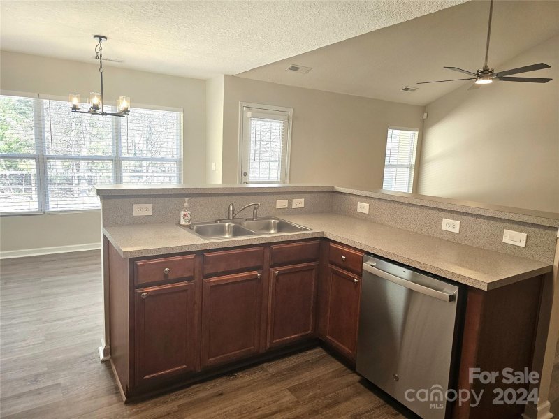 Property image 4 at 11634 Village Pond Drive, Charlotte, NC 28278
