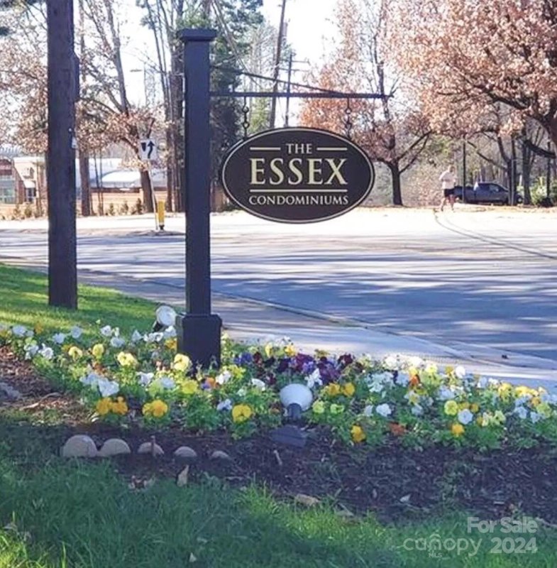 Property image 2 at 5024 Sardis Road, Charlotte, NC 28270