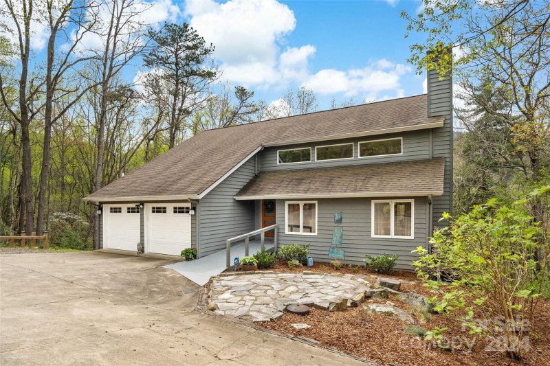 Property image 2 at 23 Timber Park Drive, Black Mountain, NC 28711