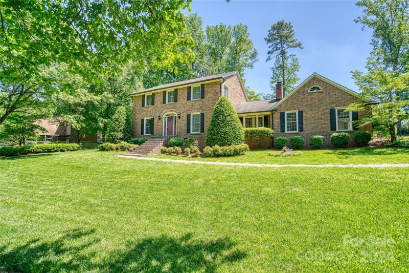 Property image 2 at 302 Belwood Drive, Belmont, NC 28012