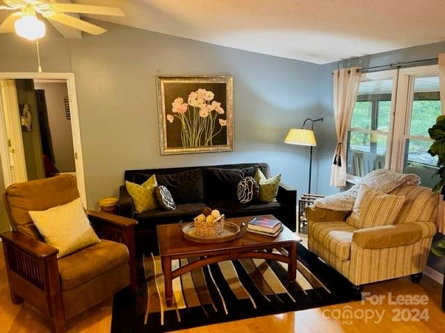 Property image 4 at 7263 Executive Circle, Denver, NC 28037