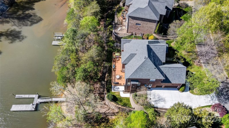 Property image 4 at 922 Cove Point Lane, Tega Cay, SC 29708