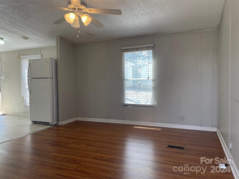 Property image 5 at 7275 Executive Circle, Denver, NC 28037