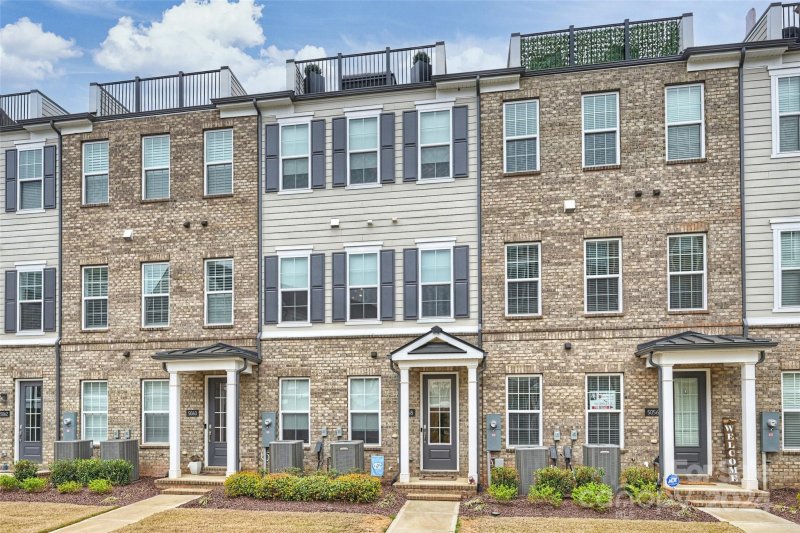 5058 Harrowsmith Lane