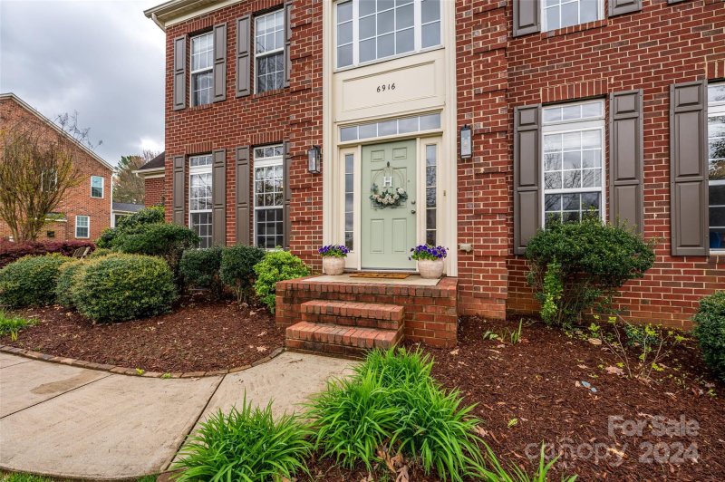 Property image 2 at 6916 Augustine Way, Charlotte, NC 28270