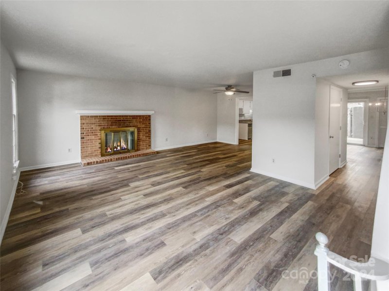 Property image 3 at 1525 Lansdale Drive, Charlotte, NC 28205