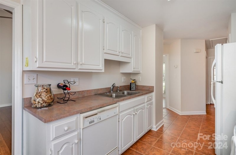 Property image 3 at 747 Emerson Drive, Mooresville, NC 28115