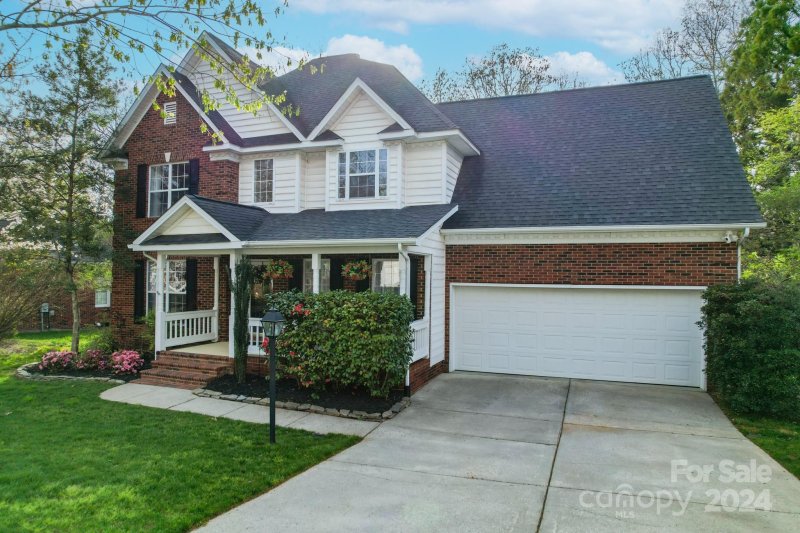 Property image 2 at 1916 Millbrook Lane, Matthews, NC 28104