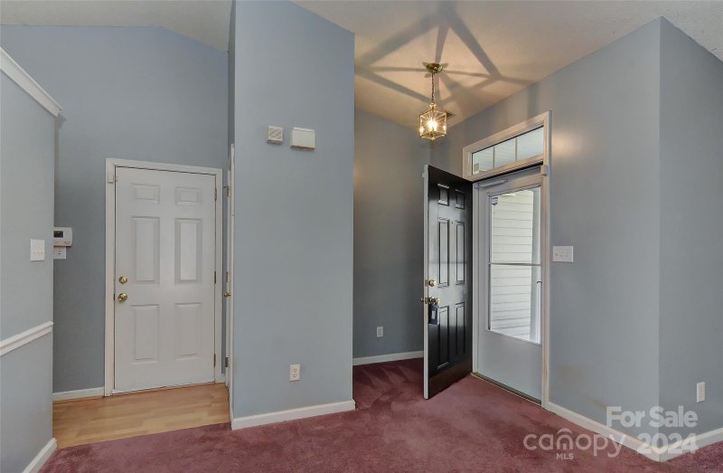 Property image 3 at 7815 Royce Hall Lane, Charlotte, NC 28216