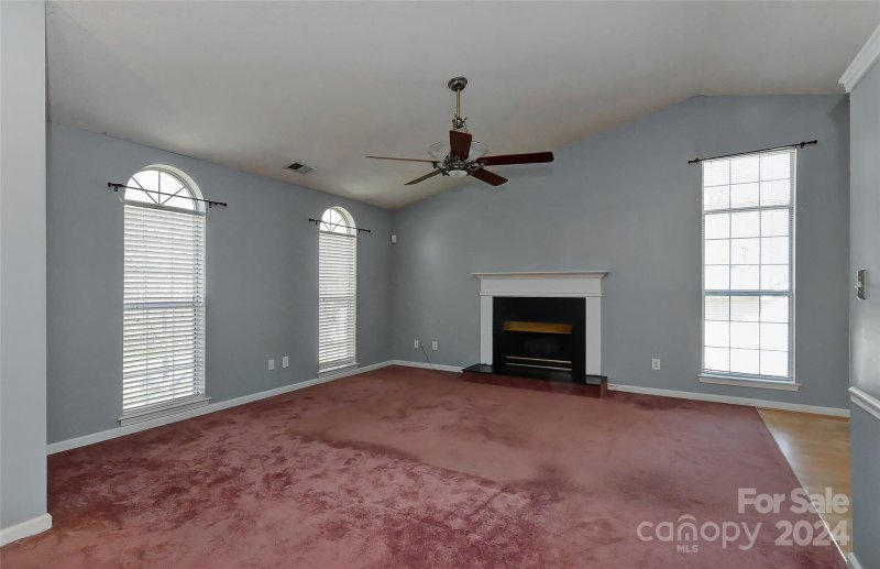 Property image 4 at 7815 Royce Hall Lane, Charlotte, NC 28216