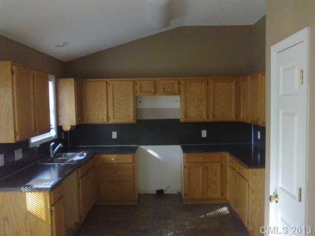 Property image 2 at 138 Braxton Drive, Statesville, NC 28677